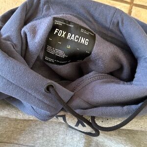 Fox racing sweatshirt. Size large. New!